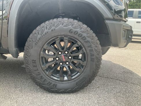Used 2023 GMC Sierra 1500 AT4X AWD/4WD image 10
