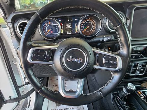 Used 2021 Jeep Gladiator Overland AWD/4WD image 25