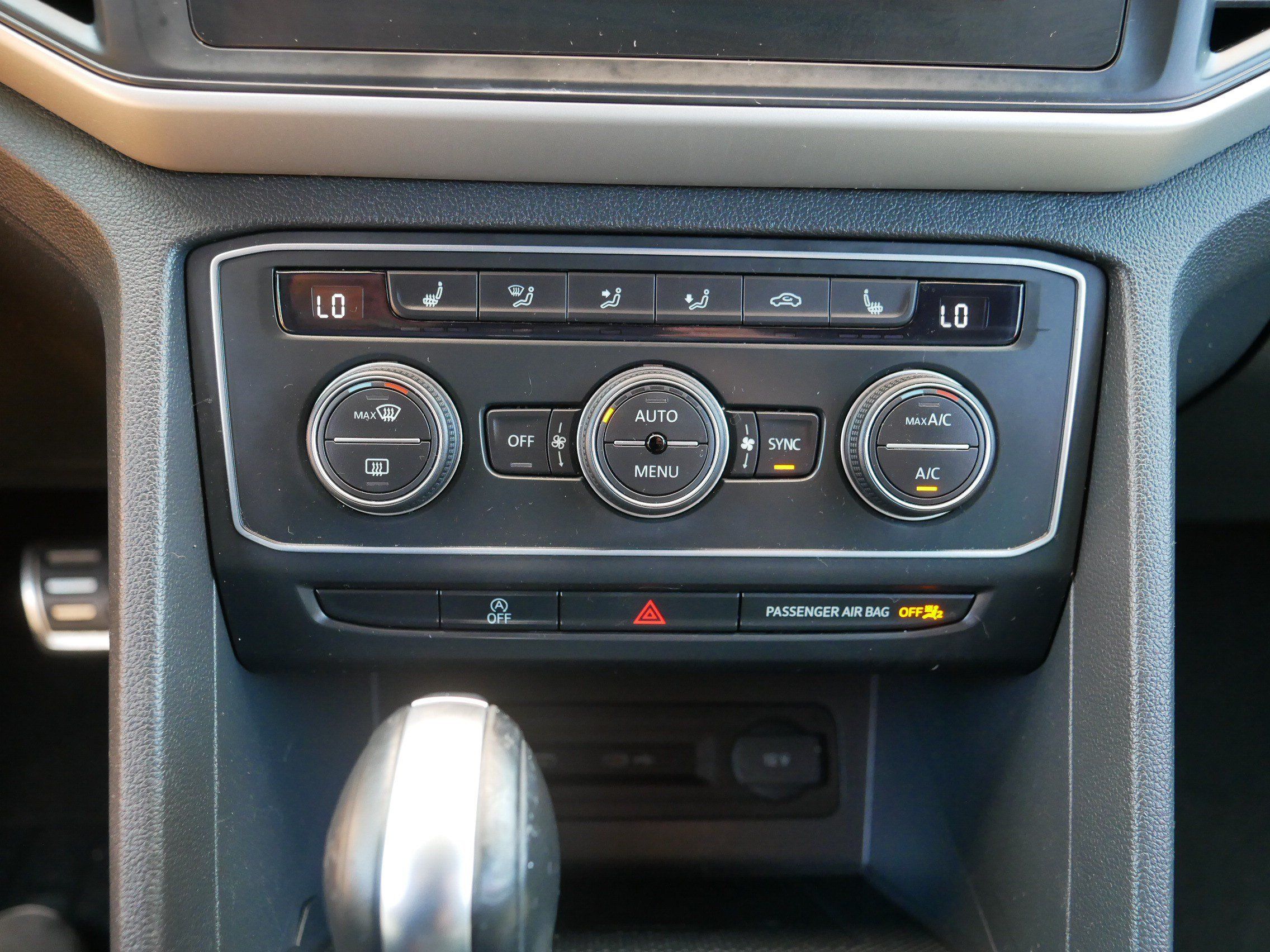 Used 2021 Volkswagen Atlas Cross Sport SE w/ Panoramic Sunroof Package AWD/4WD image 23