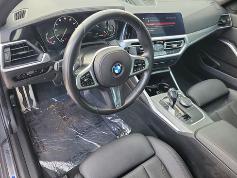 Used 2020 BMW 330i Sedan w/ M Sport Package RWD image 18