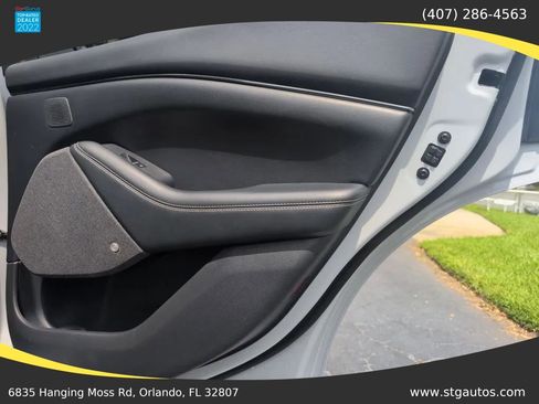 Used 2021 Ford Mustang Mach-E Premium RWD image 21
