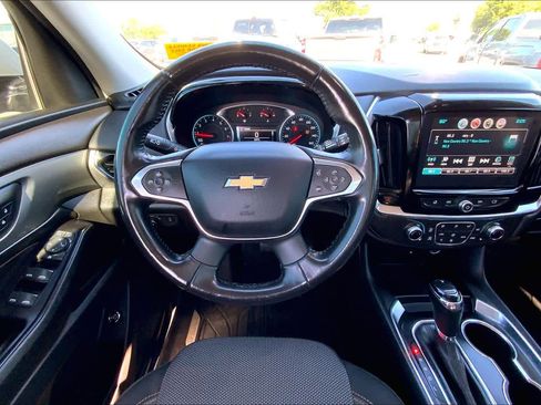 Used 2019 Chevrolet Traverse LT FWD image 6