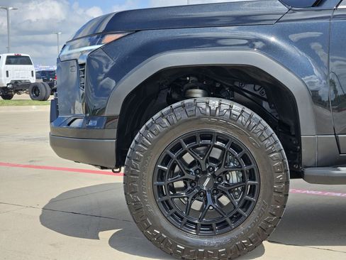 Used 2024 Lexus GX 550 image 13