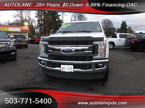 Used 2017 Ford F250 XLT image 3