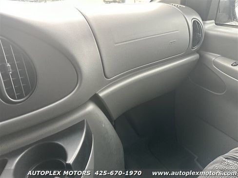 Used 2008 Ford E-250 and Econoline 250 E-250 image 19