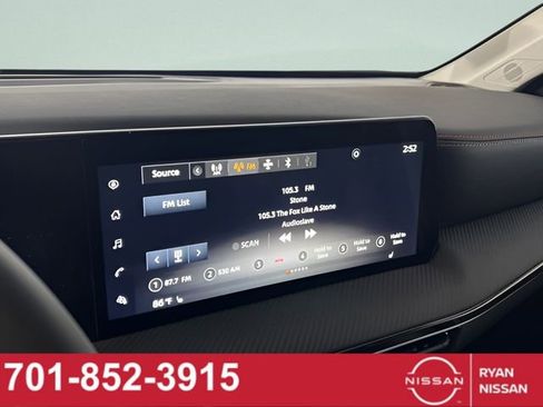 New 2025 Nissan Kicks SR w/ SR Premium Package image 18