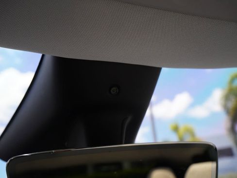 Used 2026 Tesla Model Y AWD image 32