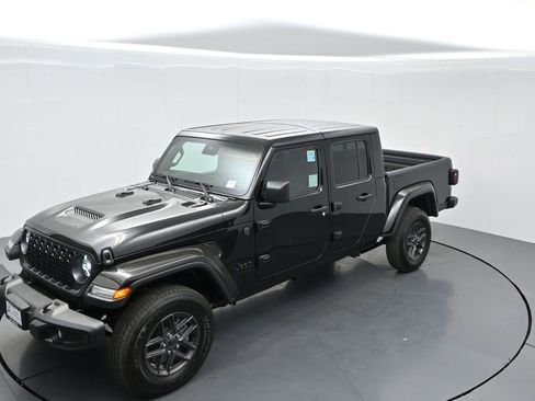 New 2025 Jeep Gladiator Sport image 46