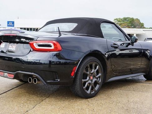 Used 2018 FIAT 124 Spider Abarth image 7