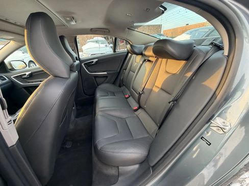 Used 2016 Volvo S60 T5 Premier image 12