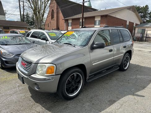 Used 2006 GMC Envoy SLE w/ Sle Preferred Equipment Group image 1