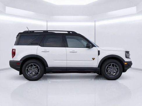 Used 2021 Ford Bronco Sport Badlands w/ Badlands Package AWD/4WD image 3