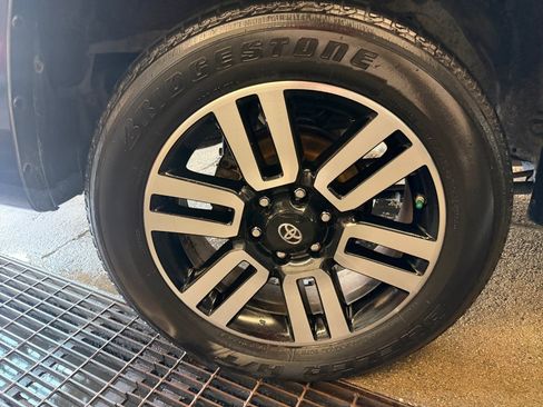 Used 2016 Toyota 4Runner Limited AWD/4WD image 27