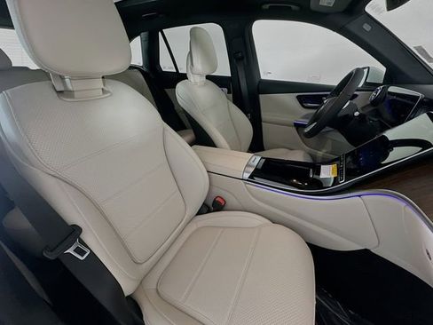 Used 2026 Mercedes-Benz GLC 300 image 28