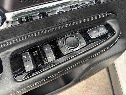 New 2026 Lincoln Corsair Premiere image 20