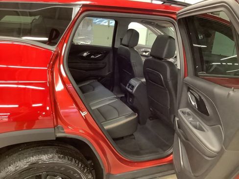 Used 2024 GMC Terrain AT4 w/ Tech Package AWD/4WD image 21