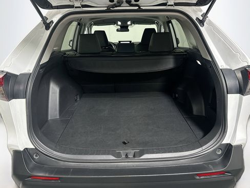 Used 2023 Toyota RAV4 XLE image 30