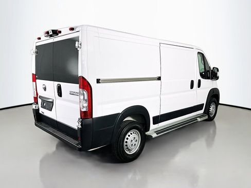 Used 2025 RAM ProMaster 2500 w/ U-Haul Equipment Group FWD image 7