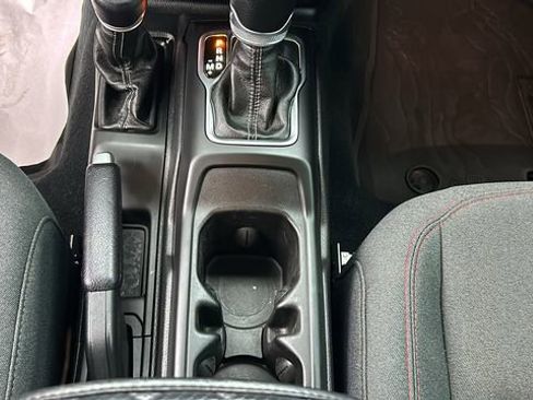 Used 2024 Jeep Gladiator Rubicon image 22