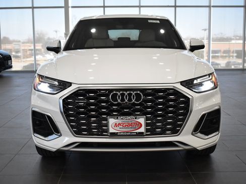 Used 2023 Audi Q5 2.0T Premium w/ Convenience Package image 7