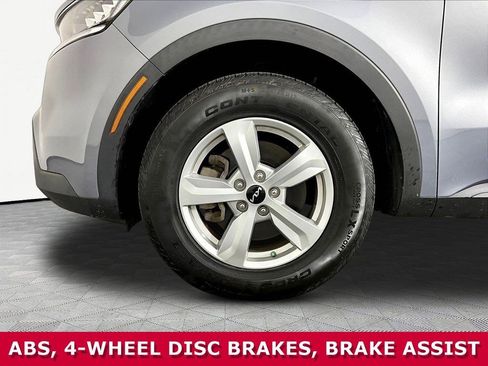 Used 2023 Kia Sorento LX FWD image 29