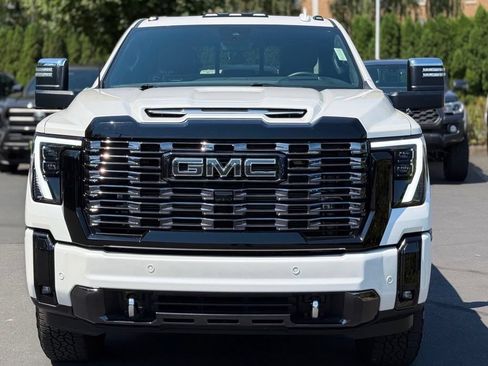 Used 2025 GMC Sierra 2500 Denali Ultimate AWD/4WD image 8