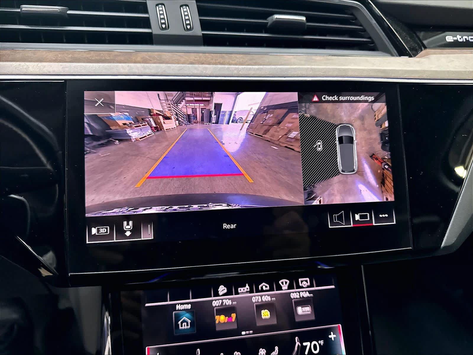Used 2019 Audi e-tron Prestige w/ Prestige Package AWD/4WD image 24