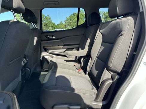 Certified 2022 GMC Acadia SLE image 25