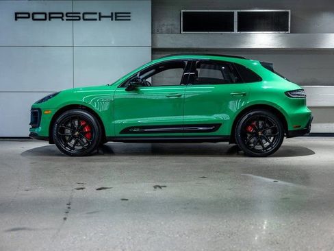 New 2026 Porsche Macan GTS image 2
