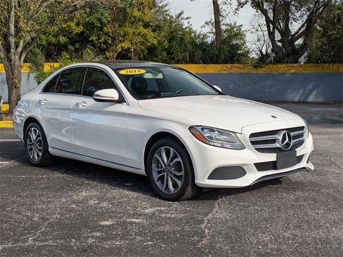 Used 2018 Mercedes-Benz C 300 4MATIC Sedan image 3