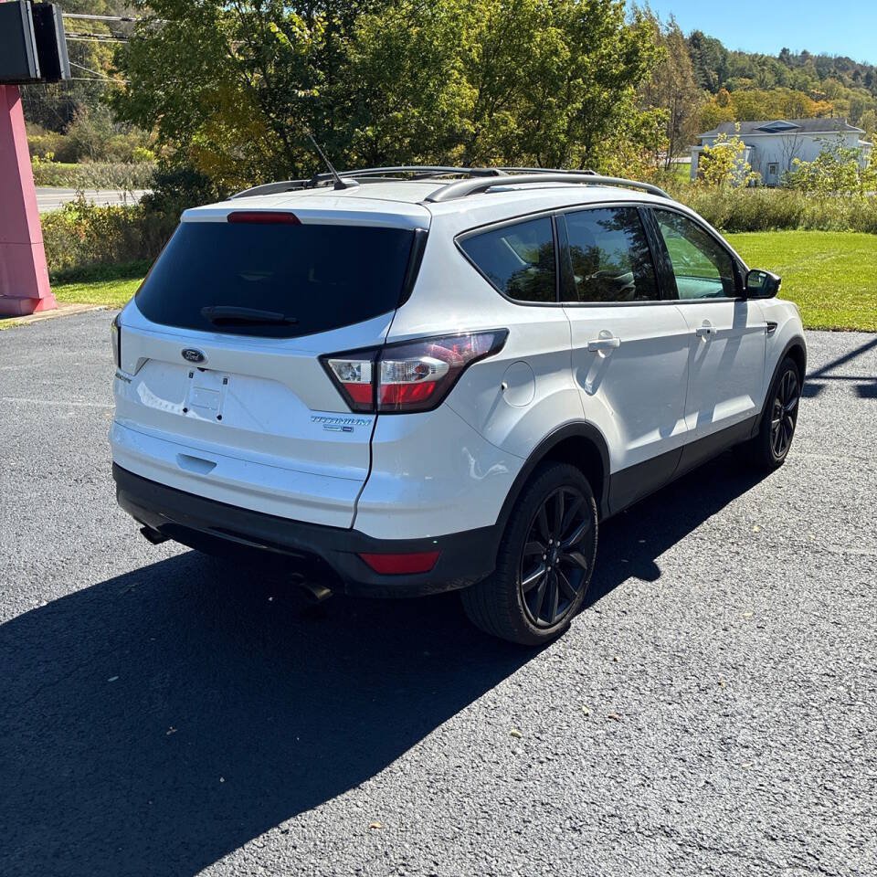 Used 2017 Ford Escape Titanium AWD/4WD image 5