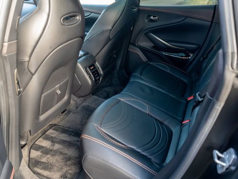 Used 2022 Aston Martin DBX image 33