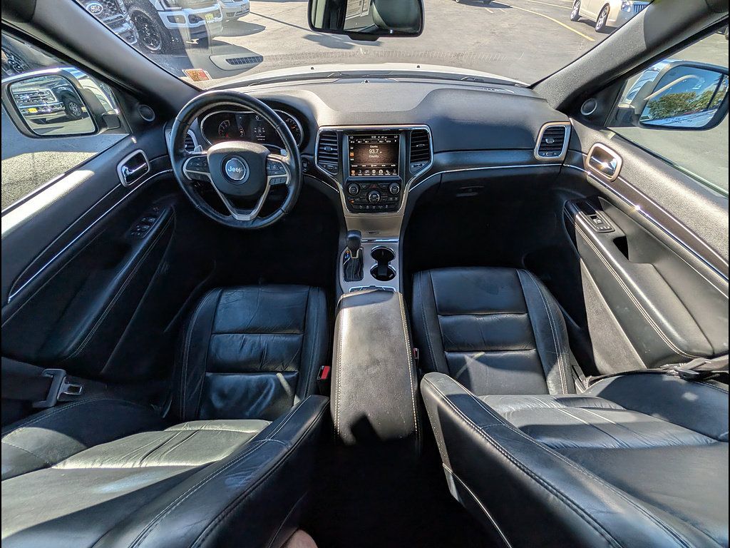Used 2016 Jeep Grand Cherokee Limited AWD/4WD image 13