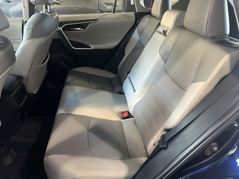 Used 2023 Toyota RAV4 XLE Premium image 12