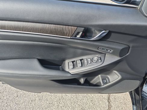 Used 2021 Honda Accord EX-L image 11