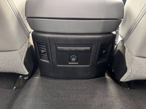 Used 2018 RAM 1500 Big Horn AWD/4WD image 29