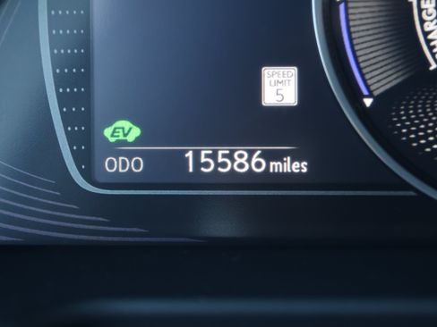Used 2025 Lexus ES 300h w/ Premium Package FWD image 19
