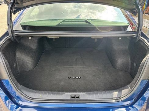 Used 2024 Nissan Altima 2.5 SR FWD image 11