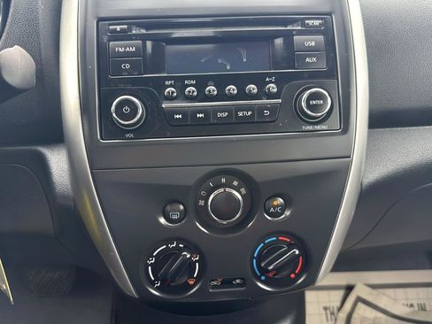 Used 2016 Nissan Versa SV FWD image 19