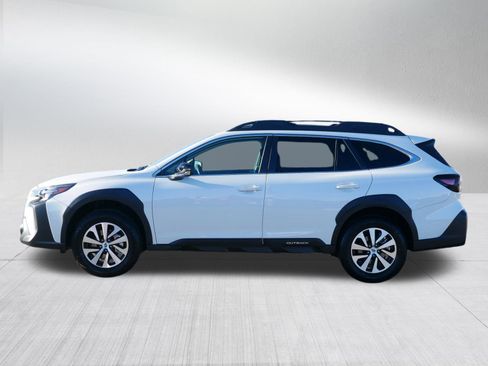 Certified 2025 Subaru Outback Premium image 4
