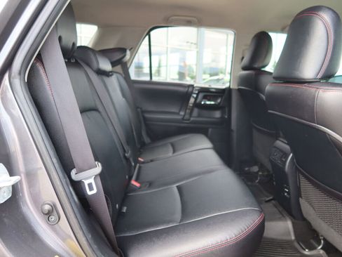 Used 2018 Toyota 4Runner TRD Off-Road Premium image 19