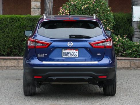 Used 2020 Nissan Rogue Sport SL w/ Premium Package image 7