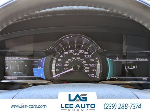 Used 2013 Lincoln MKS image 23