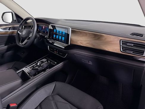 New 2026 Volkswagen Atlas SE image 29