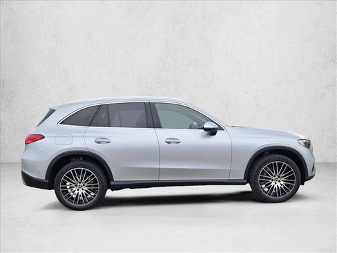 New 2026 Mercedes-Benz GLC 300 GLC 300 image 4