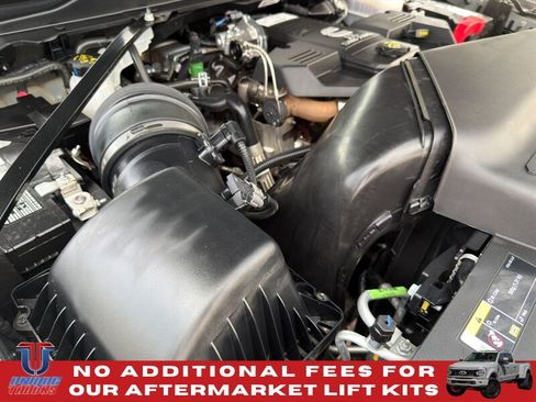 Used 2024 RAM 3500 Tradesman w/ Chrome Appearance Group AWD/4WD image 17