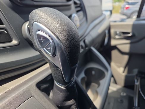 New 2024 Ford Transit 250 148 Medium Roof image 39