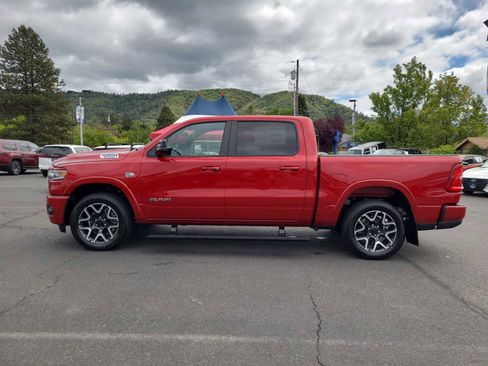 New 2026 RAM 1500 Laramie AWD/4WD image 11
