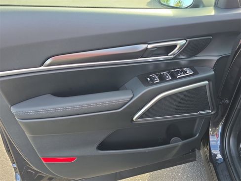 New 2025 Kia Telluride S image 18