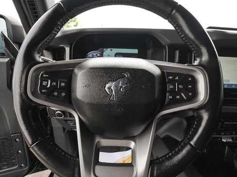Used 2023 Ford Bronco Black Diamond AWD/4WD image 15